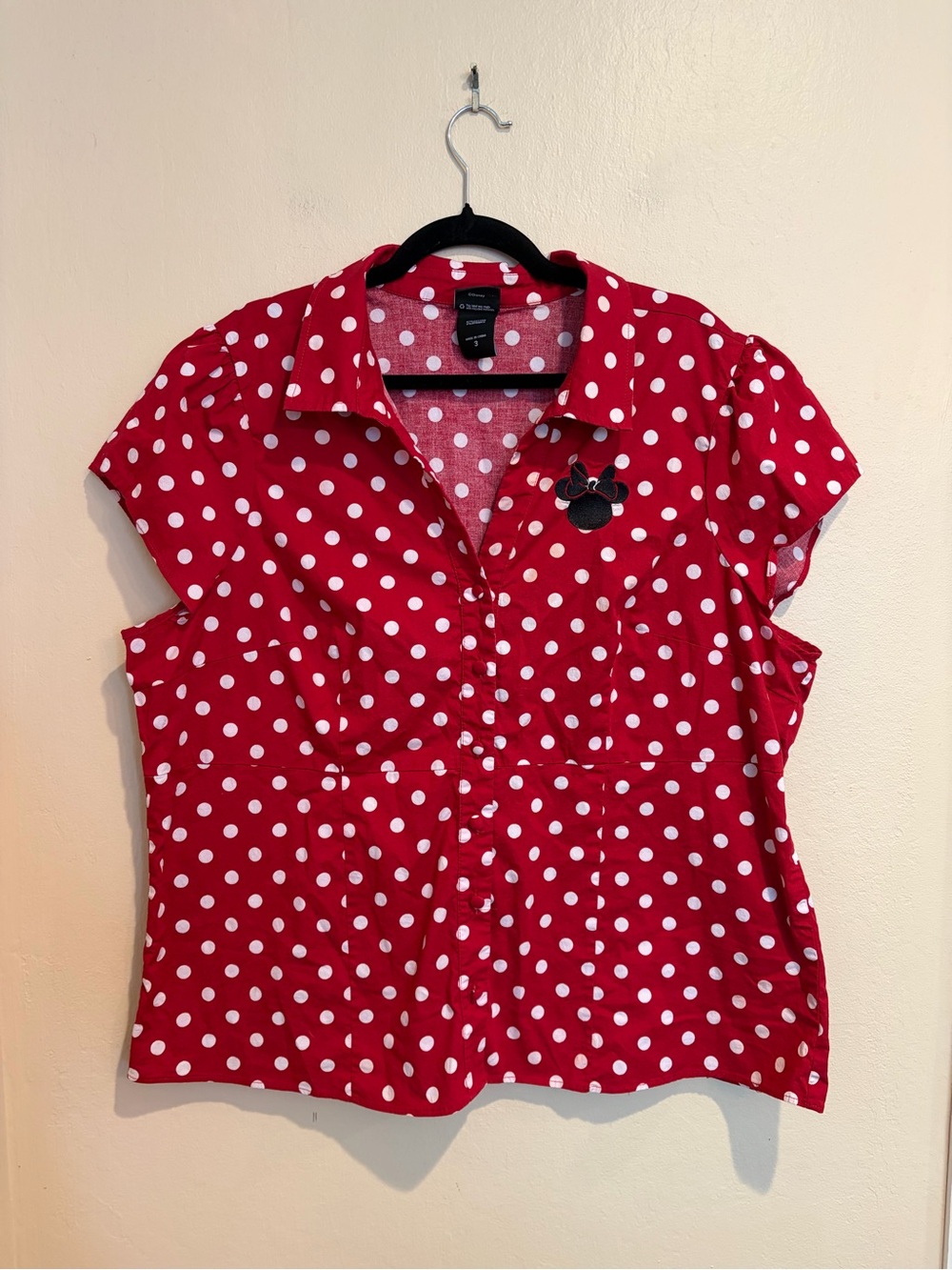 Torrid Minnie Mouse Red & White Polka Dot Button Up w/ Cap Sleeves, 22/24